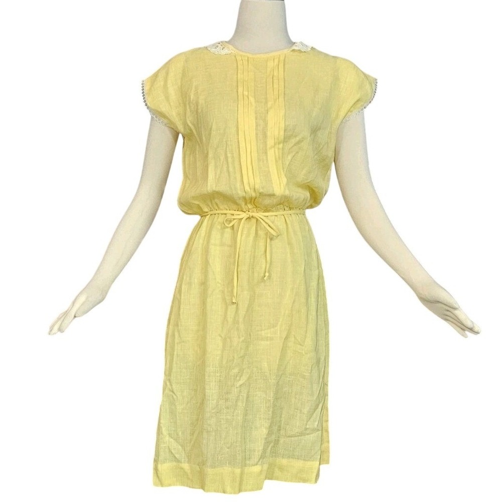Vintage 1970s Dress Sunny Yellow White Lace Trim Collar Cuffs Fabric Belt Short